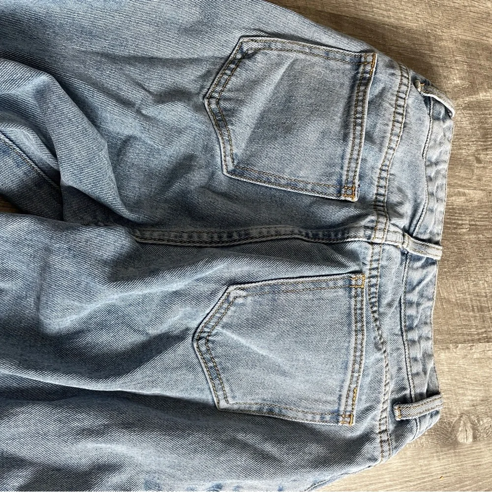 jeans - Picture 3 of 3